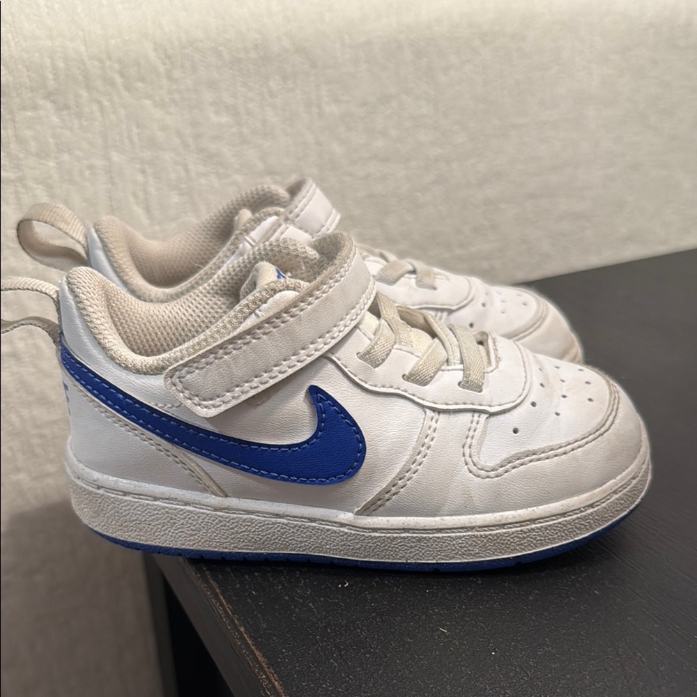 Kids Court Borough White and Blue Nike Sneakers